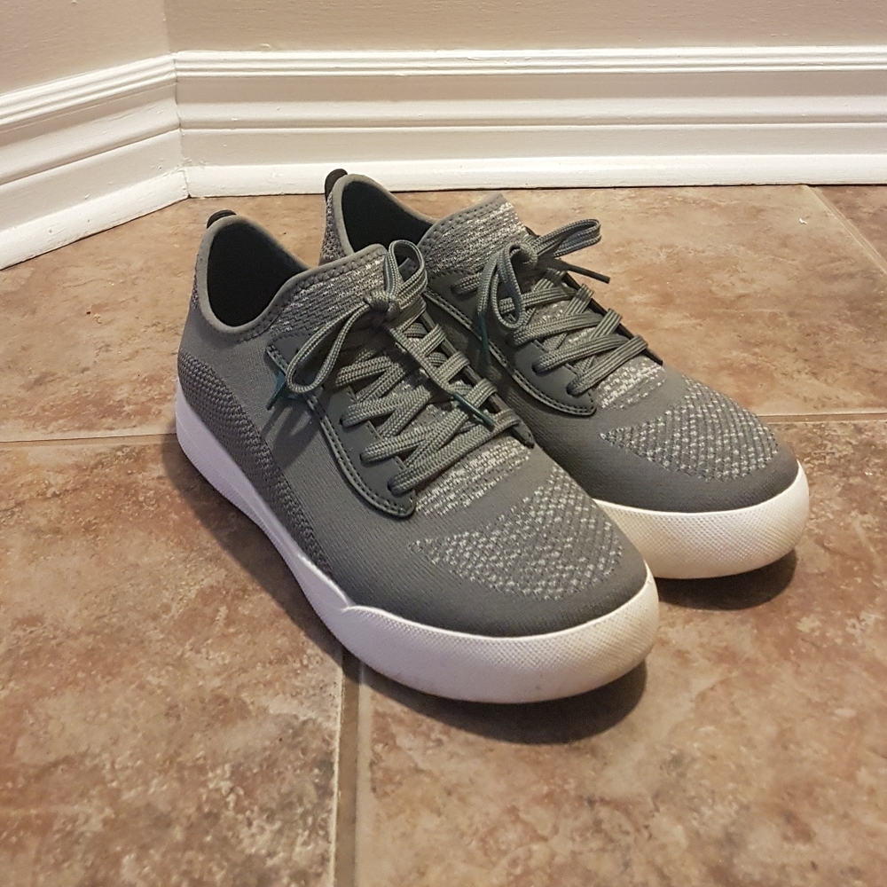 Vessi Women's Weekend Sneaker - Grey - Size 9